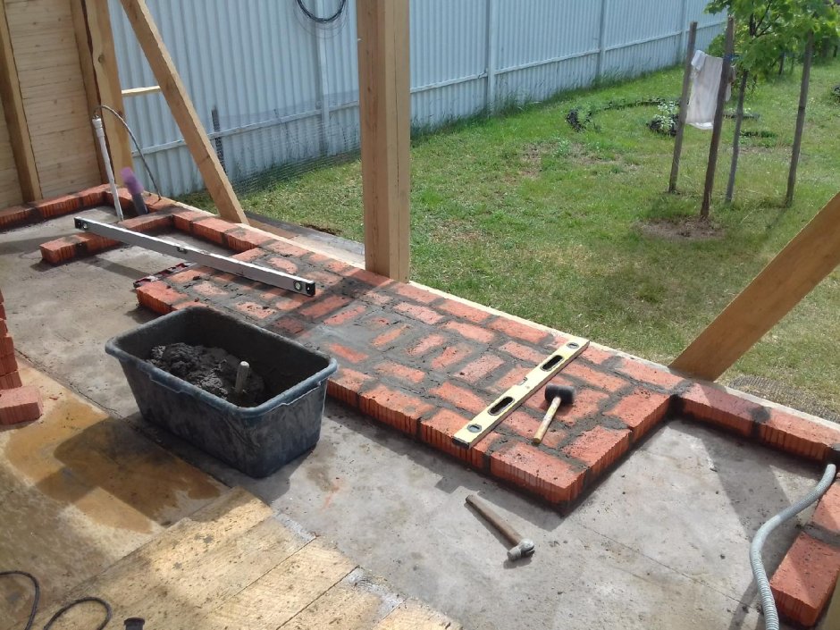 Фундамент под беседку с барбекю