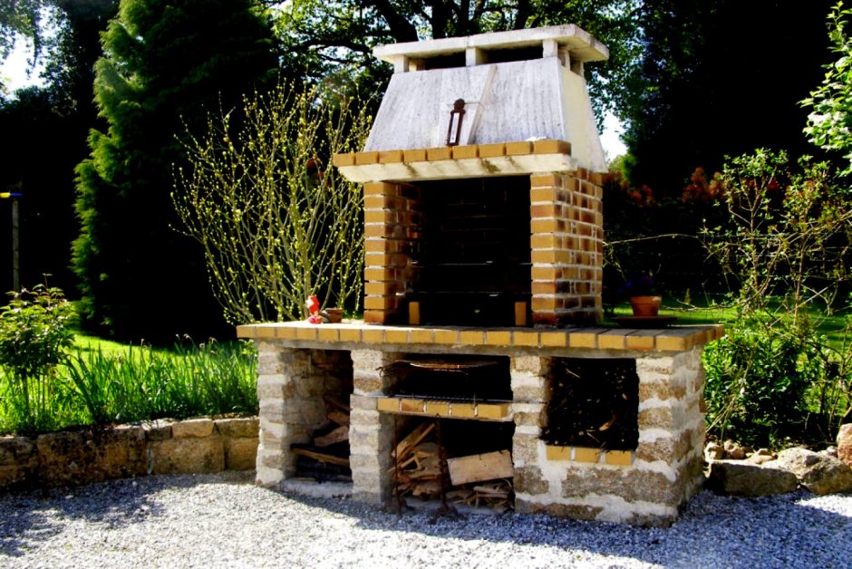 Стационарный барбекю для дачи