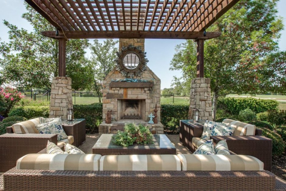 Современный навес над барбекю