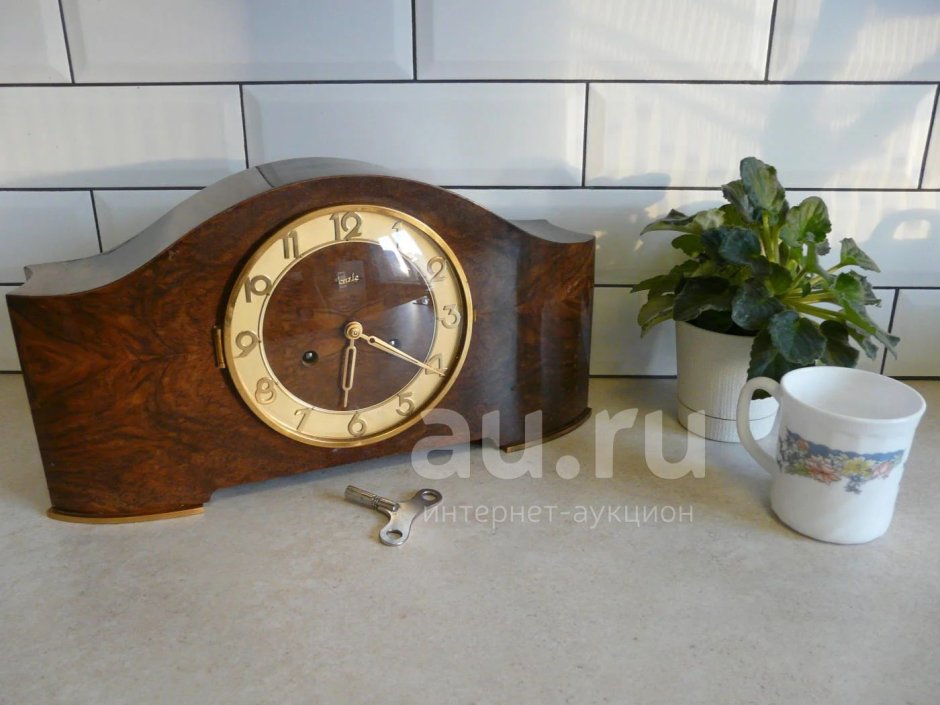 Каминные часы с боем Kienzle