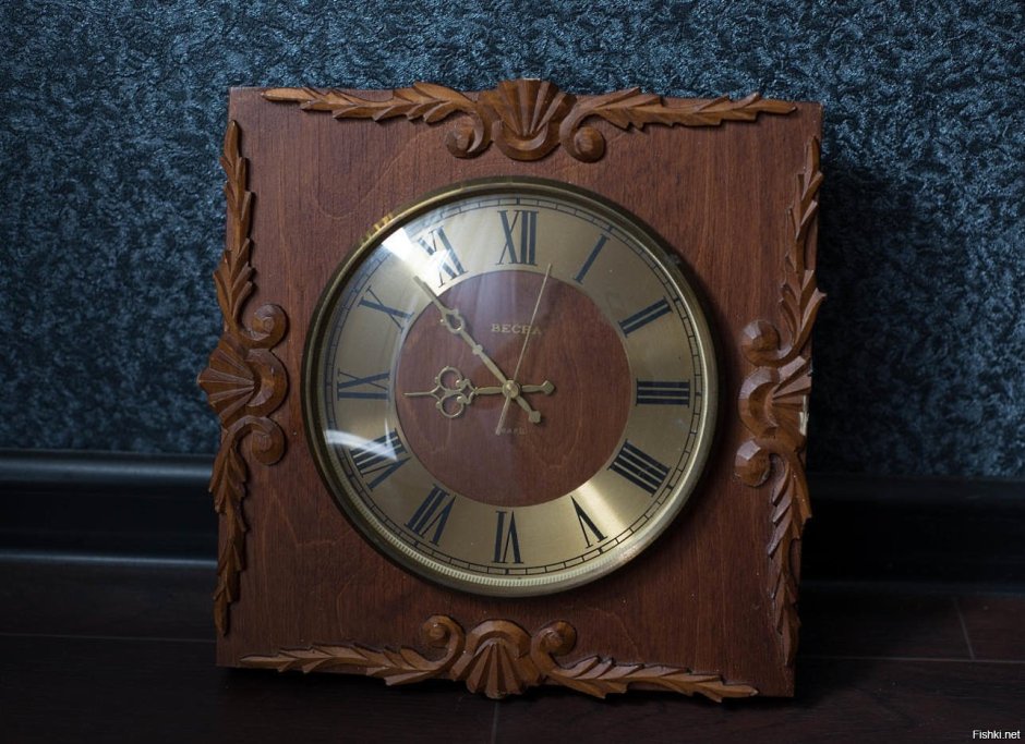 Часы Весна настольные механические