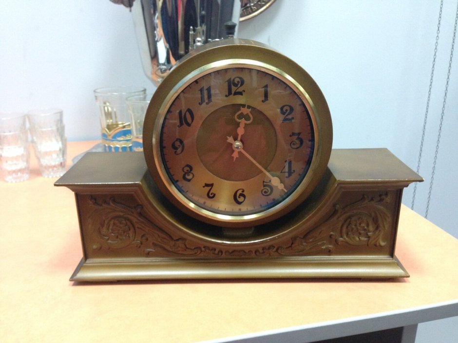 Часы - будильник серебро