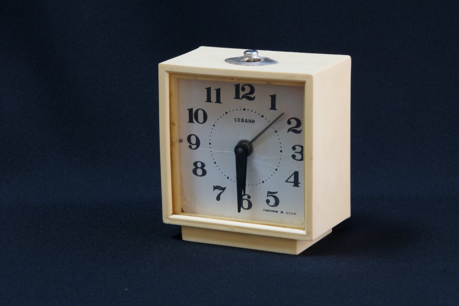 Каслинское литье часы хозяйка медной горы