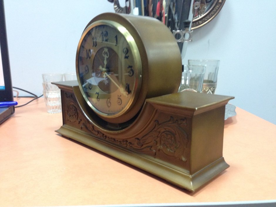 Почтовые марки часы