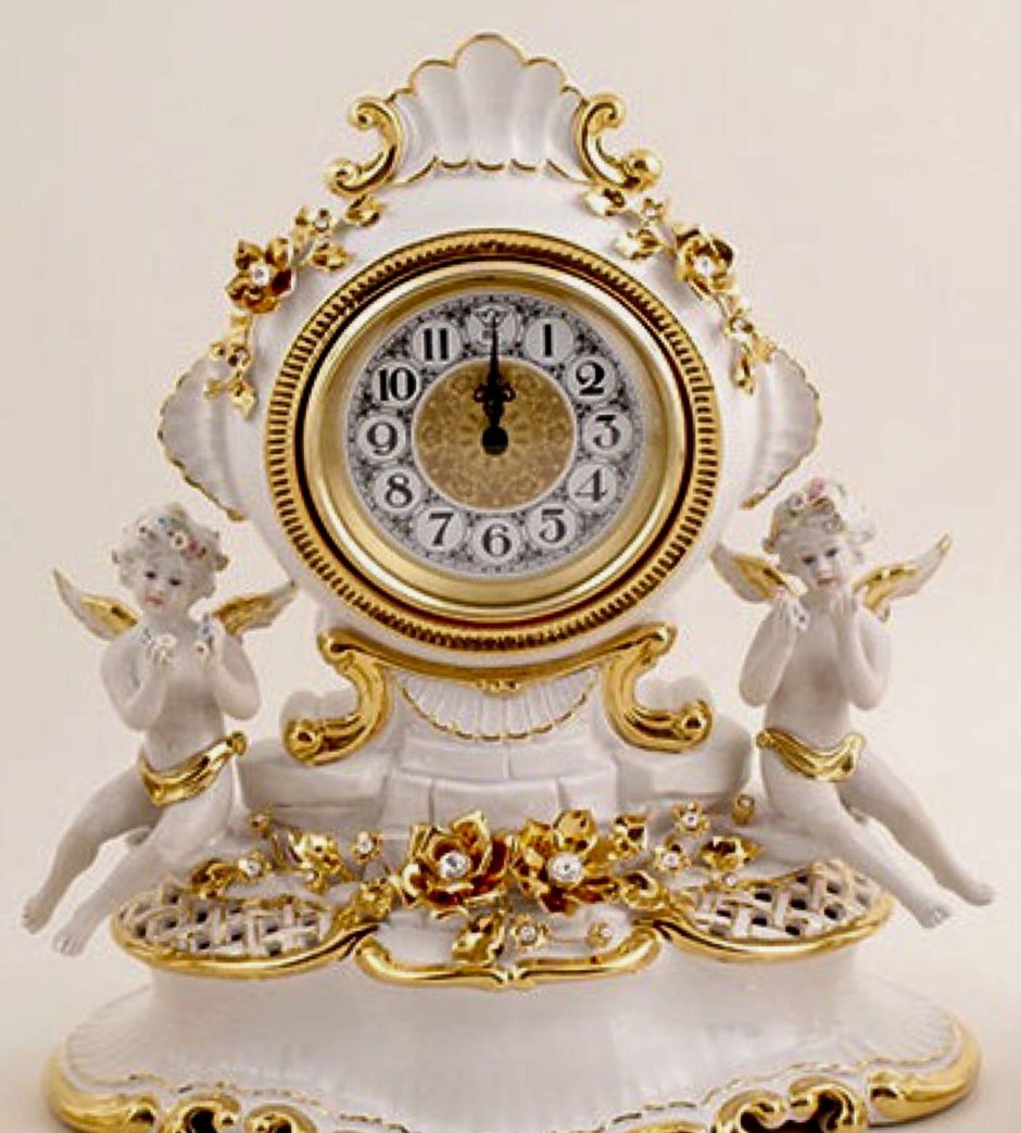 Севрский фарфор. Коллекция каминных часов