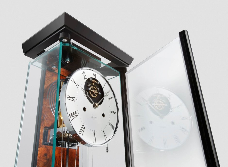 Часы Владимир настольные механические СССР С боем