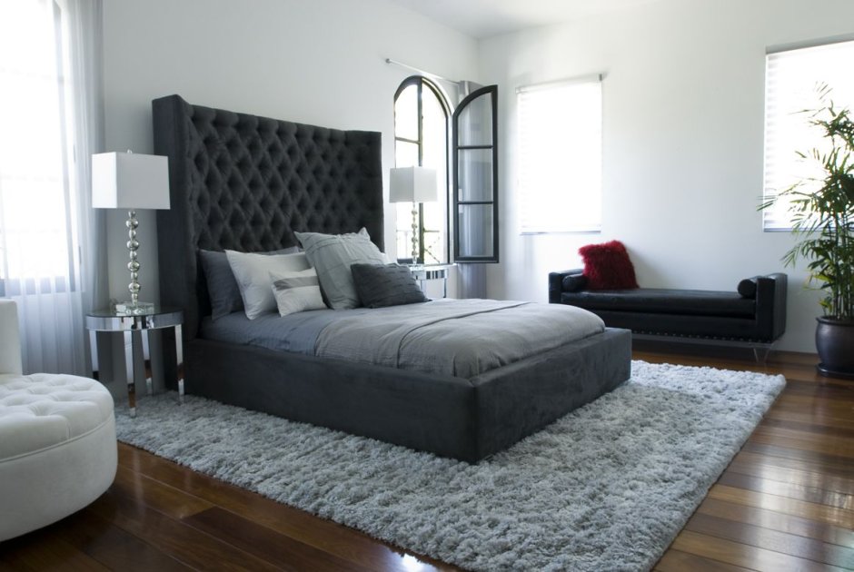 Кровать с высоким изголовьем серая с ушками