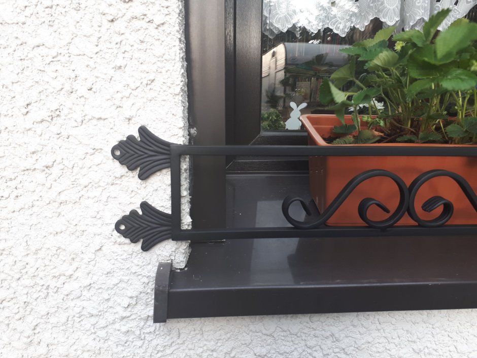 Кронштейн для подоконника для цветов