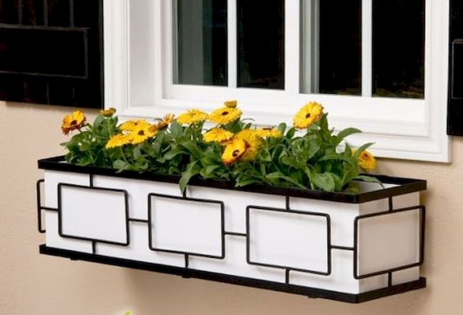 Кашпо для цветов под окно