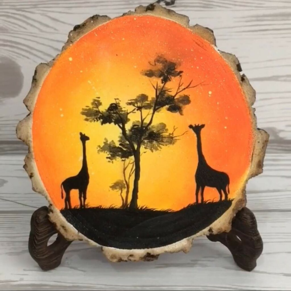 Брошь на спиле дерева