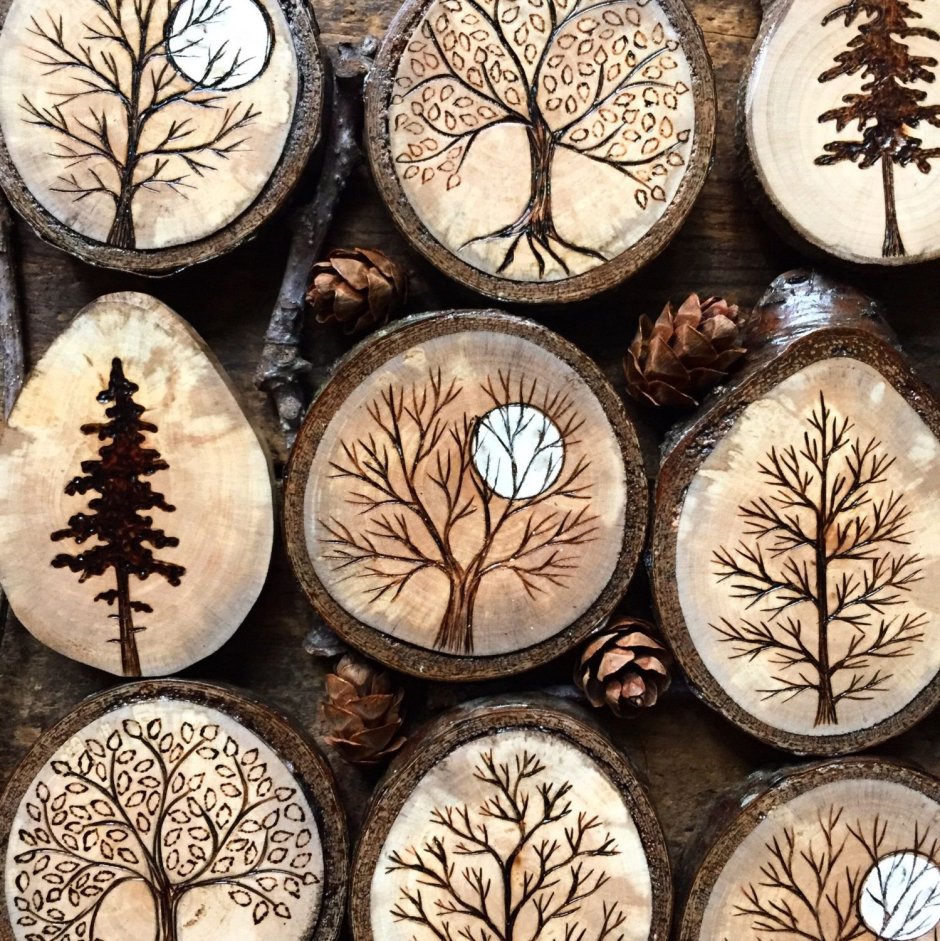 Роспись на срезе дерева