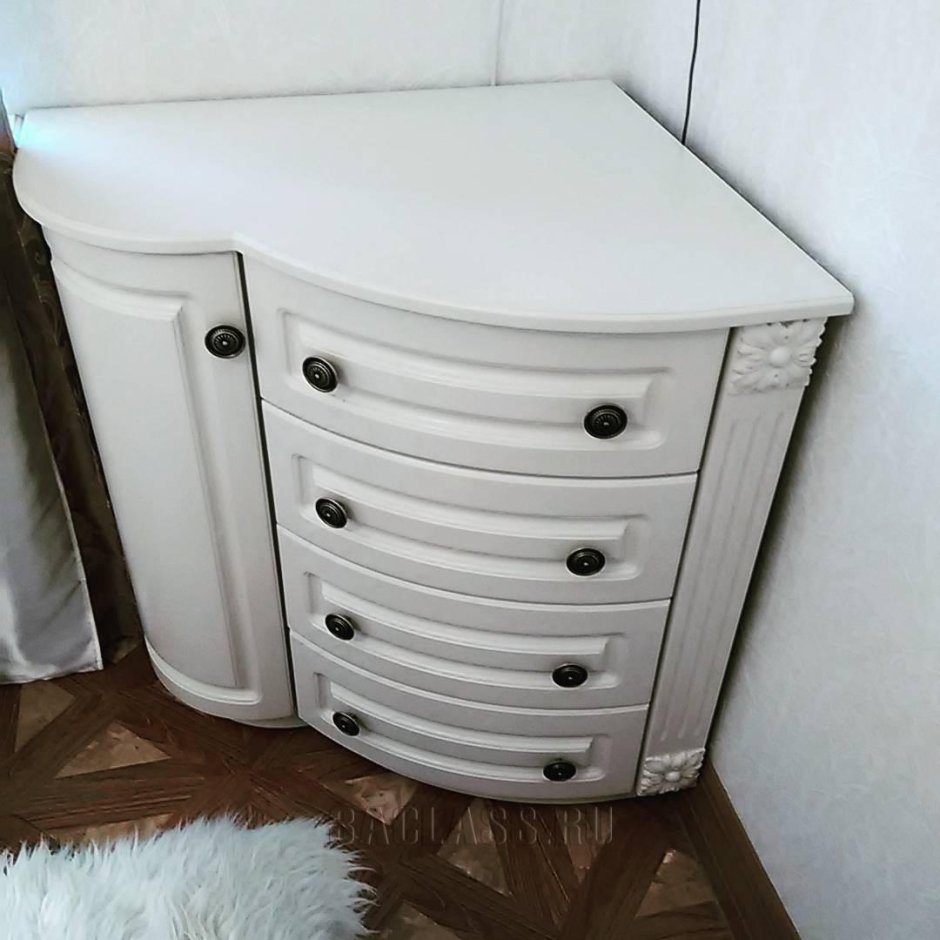 Угловой комод в спальню