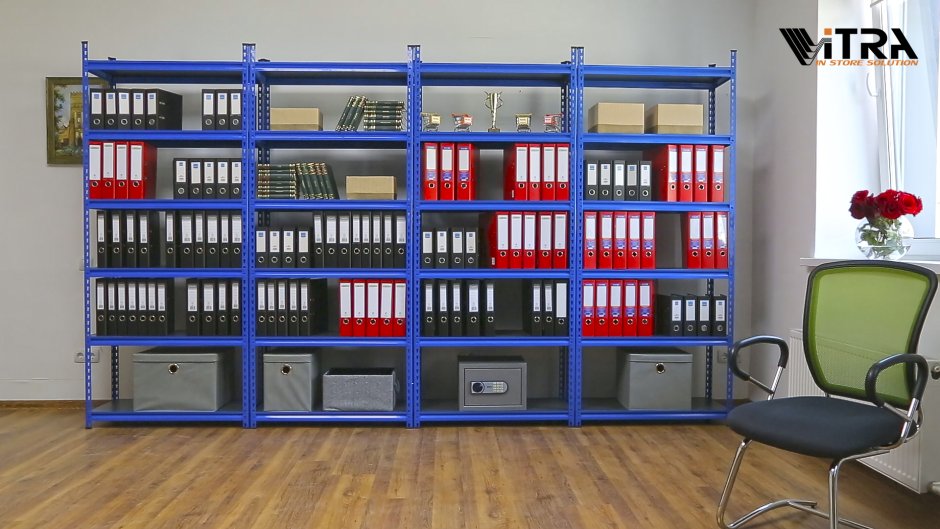 Вертикальный книжный стеллаж