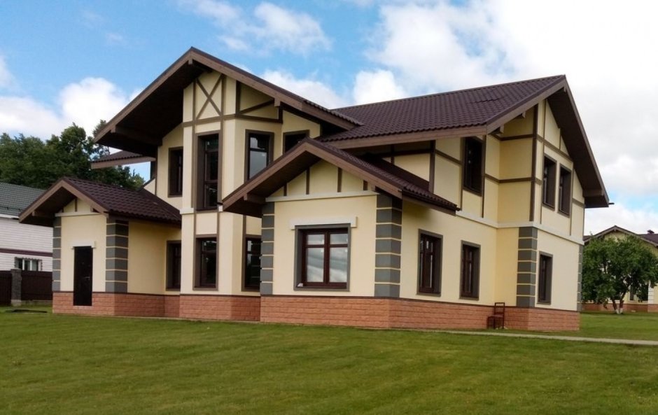 Фасады домов в кофейных оттенках