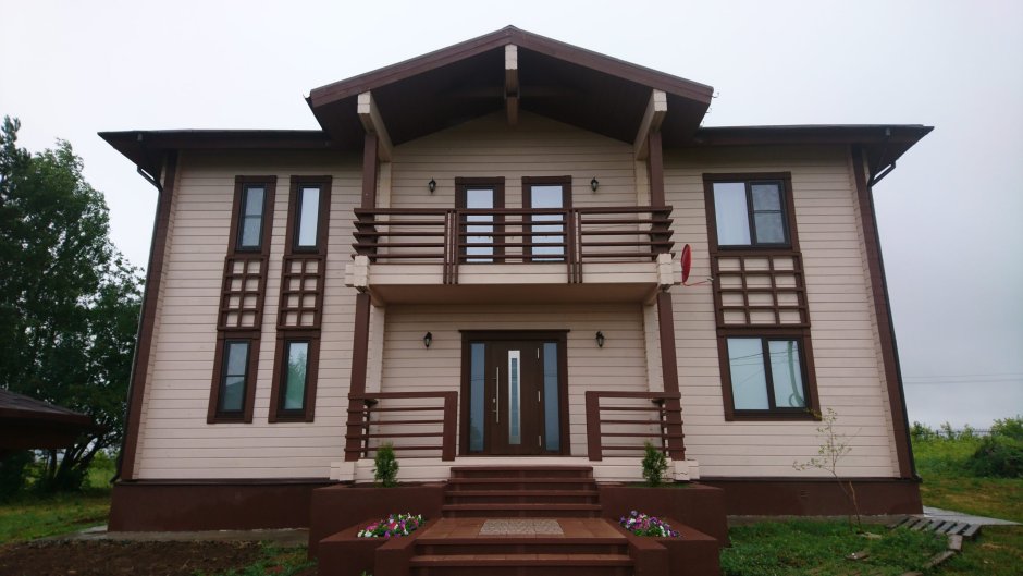 Фасады домов из дерева