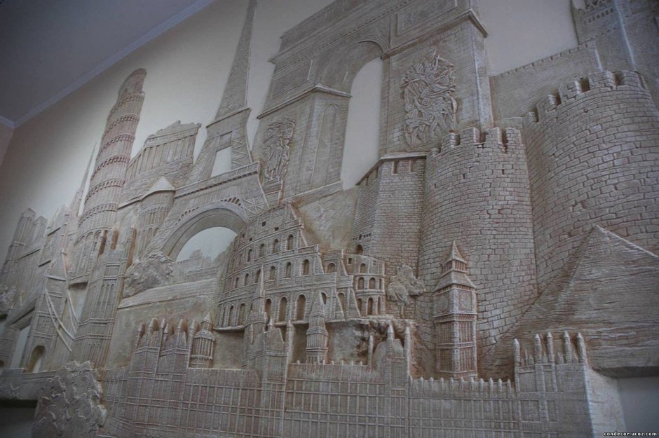 Барельеф замок