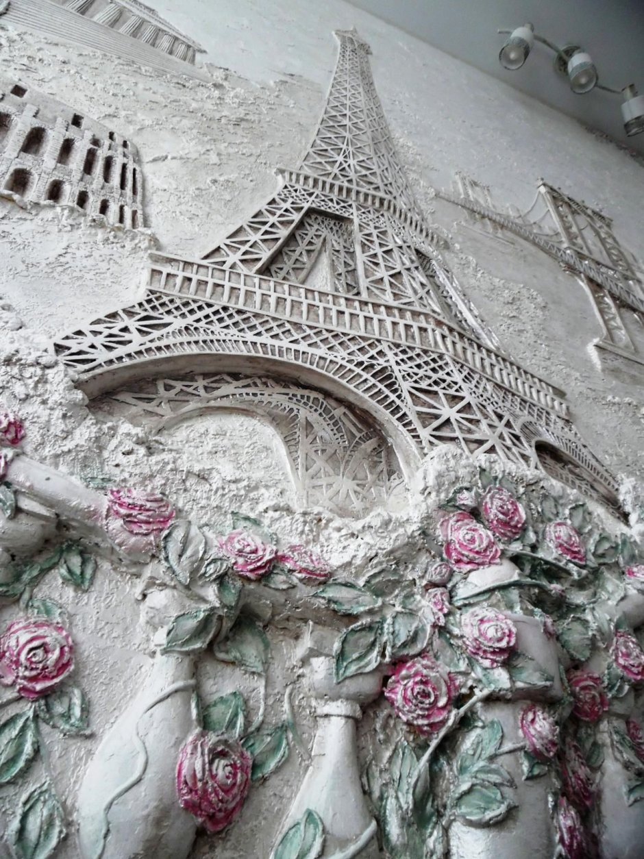 Барельеф Париж