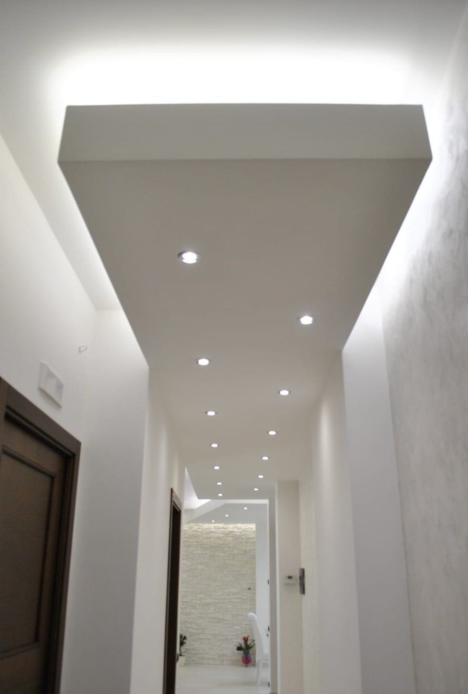 Потолок гипсокартон коридор