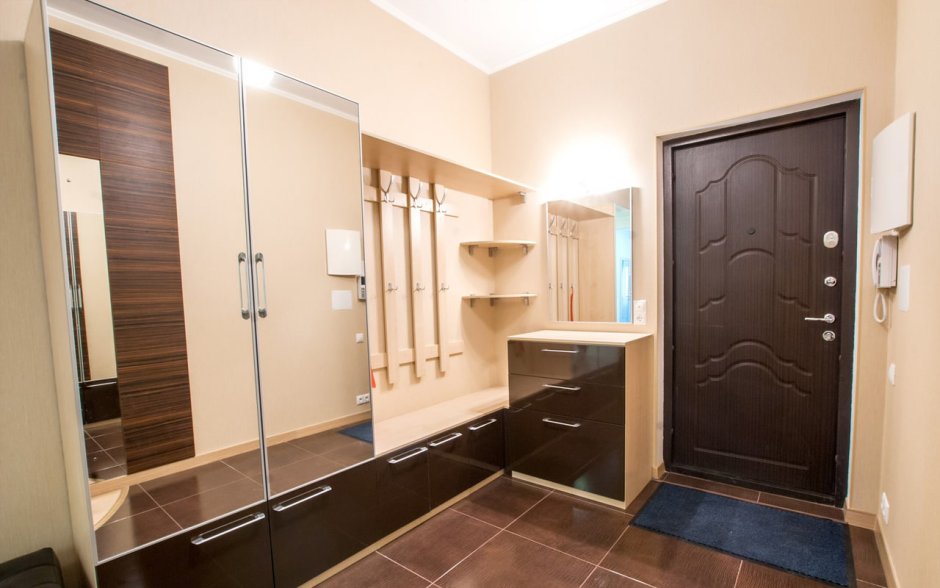 Интерьер коридора в панельном доме