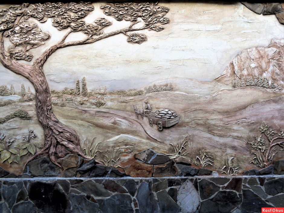 Барельеф дерево