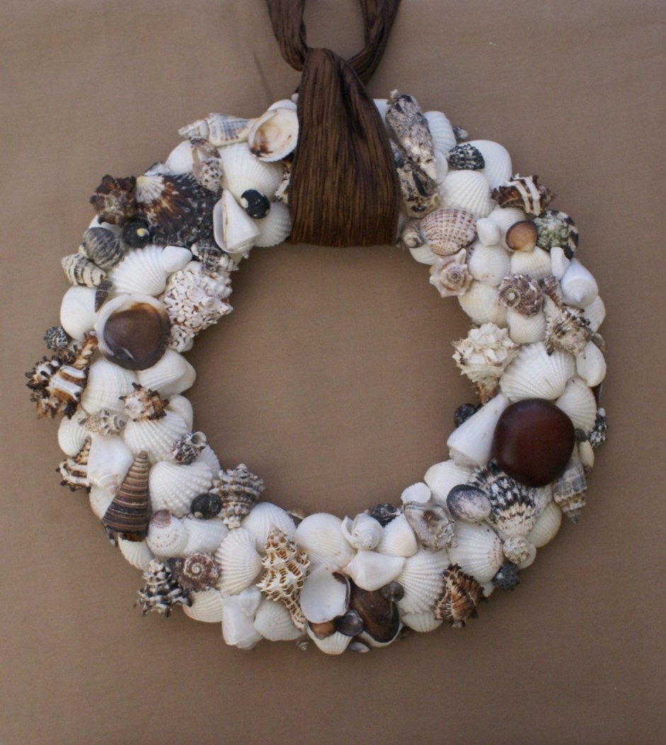 Новогодние венки с ракушками