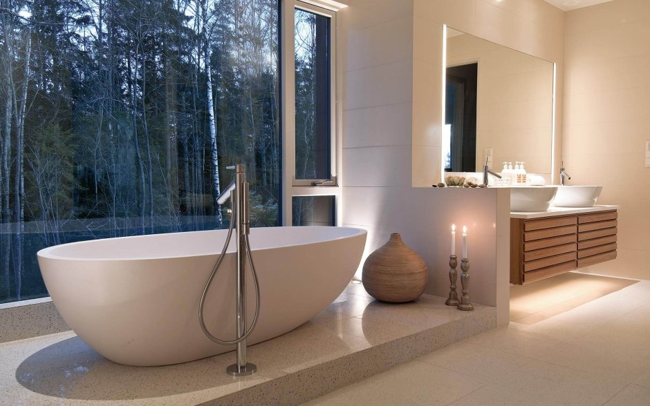 Ванна с лепестками цветов