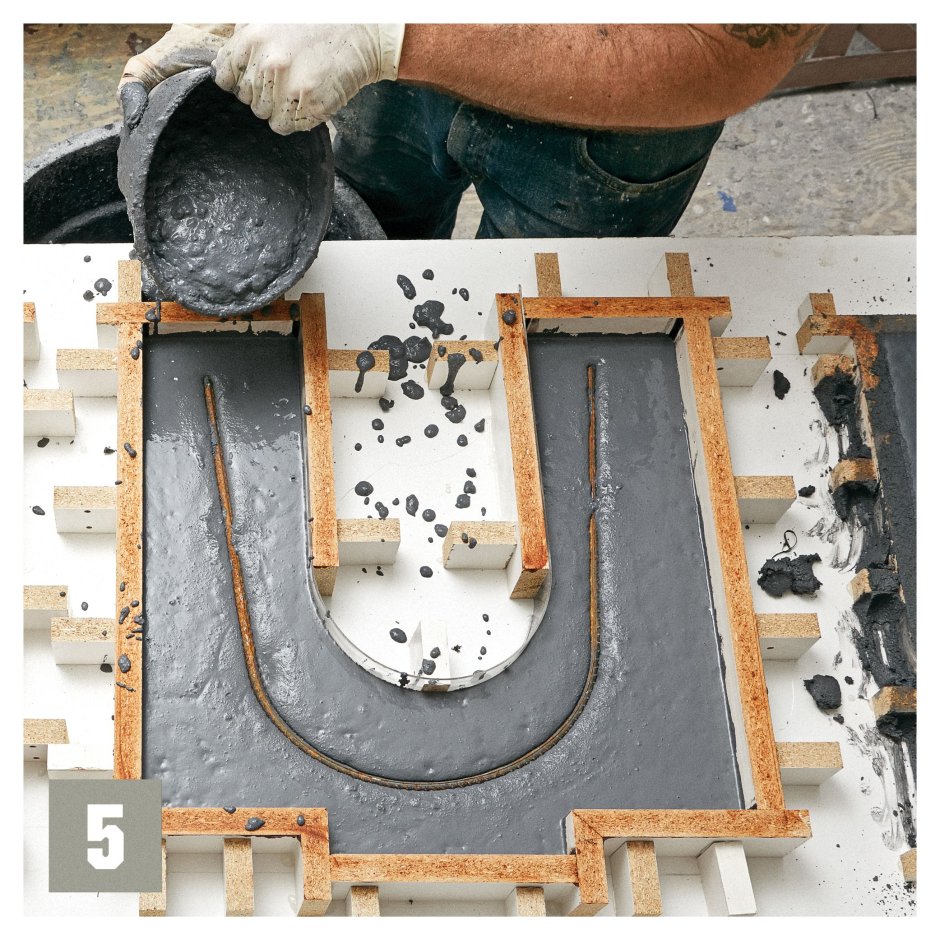 Форма для изделий из цемента