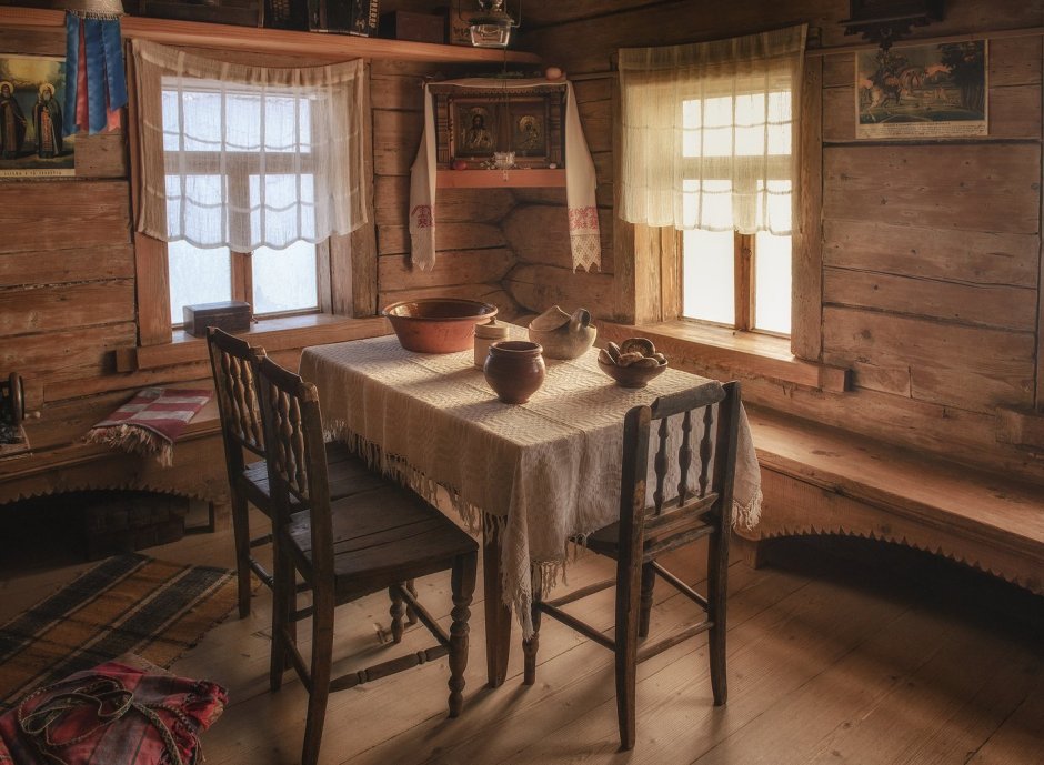 Витославлицы внутри избы