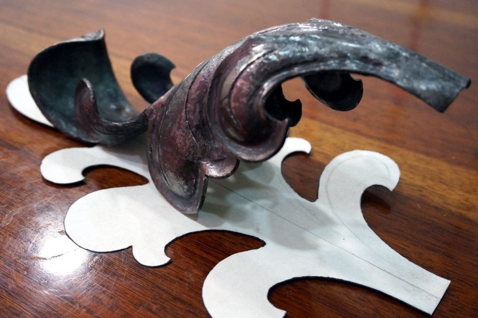 Кованый акантовый лист