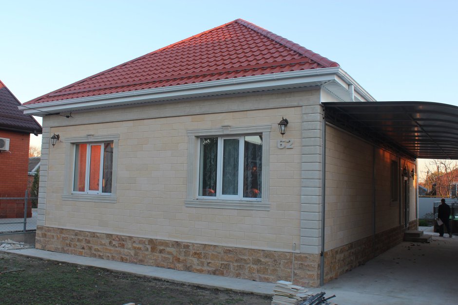 Одноэтажный фасад Дагестанский камень