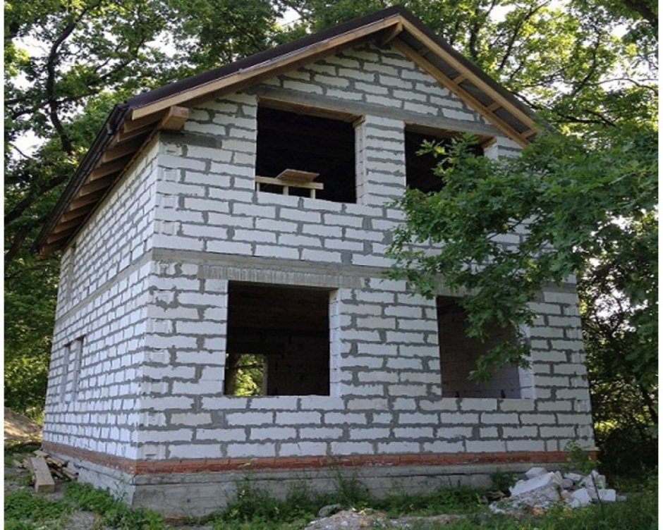 Дом из газобетона 8 на 10 с мансардой