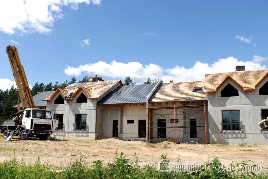 Несколько домов на участке