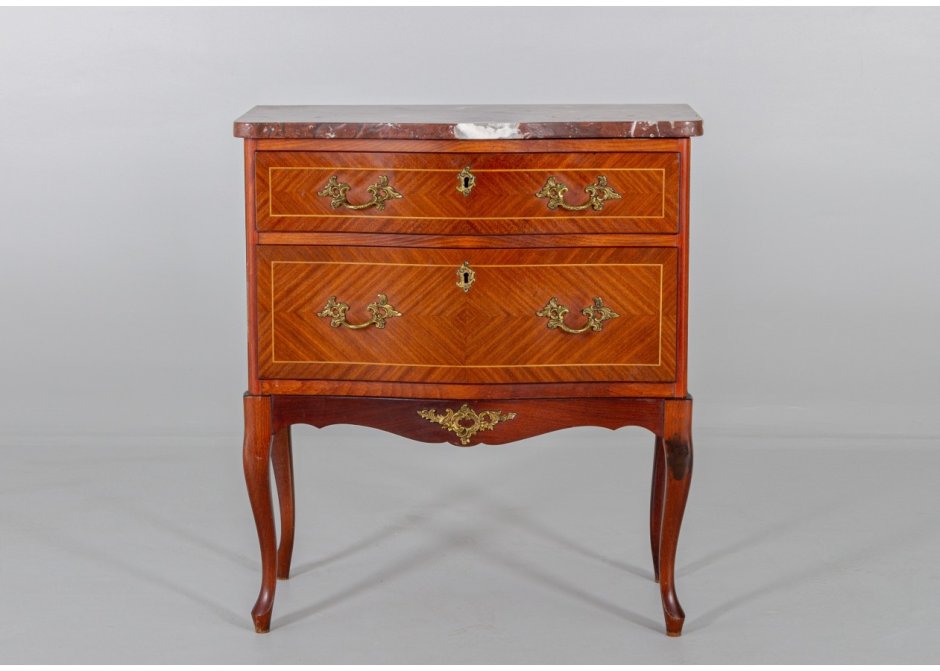 Тумбочка дубовая