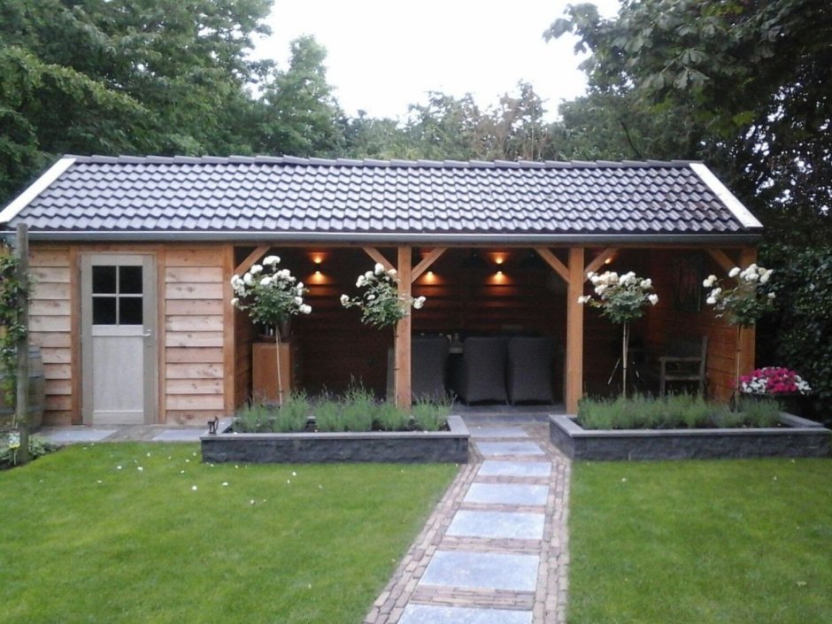 Беседка с сараем под одной крышей