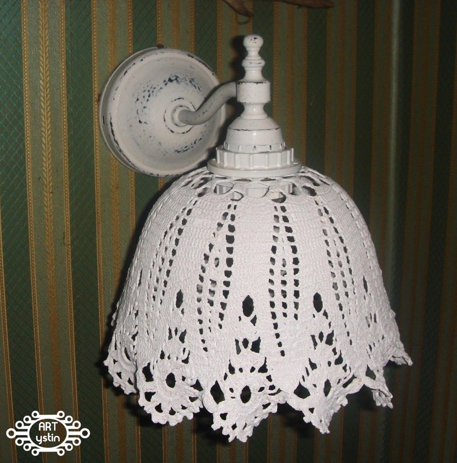 Люстра из вязаных салфеток