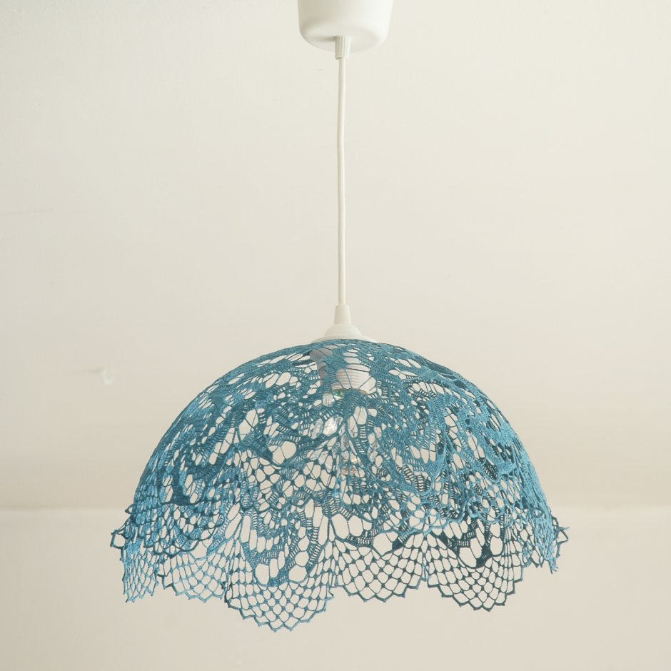 Вязаный абажур для настольной лампы