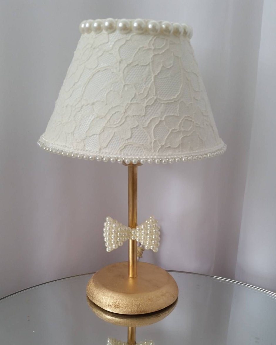 Вязаный абажур для настольной лампы