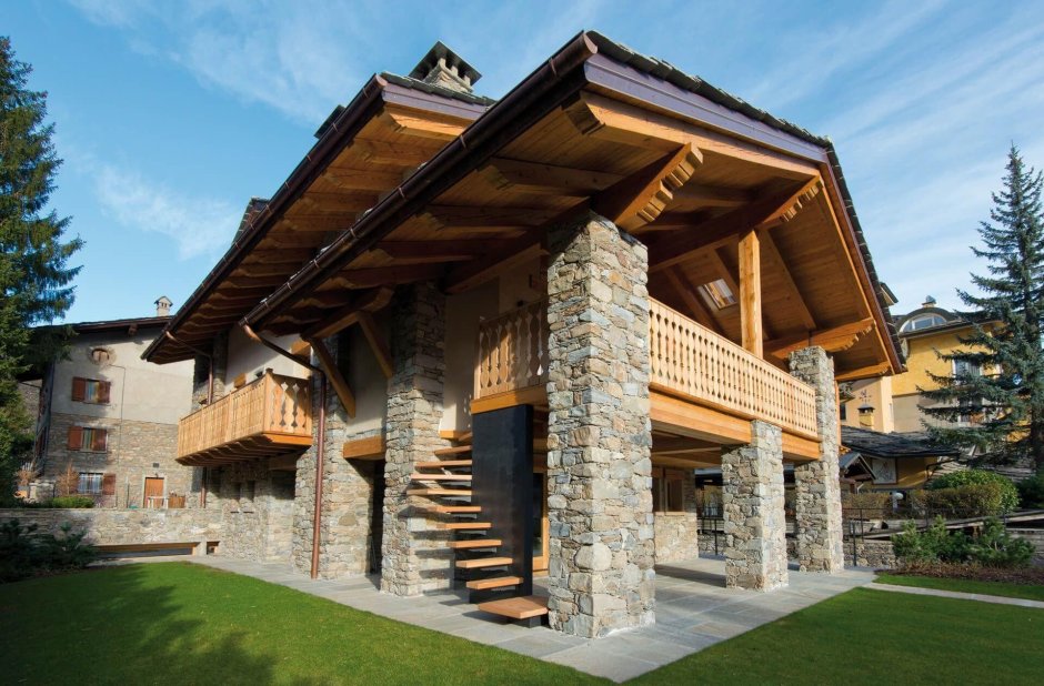 Комбинированные дома из камня и дерева