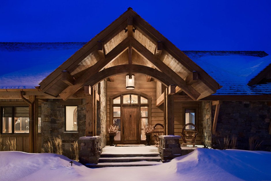 Одноэтажный дом с мансардой и террасой