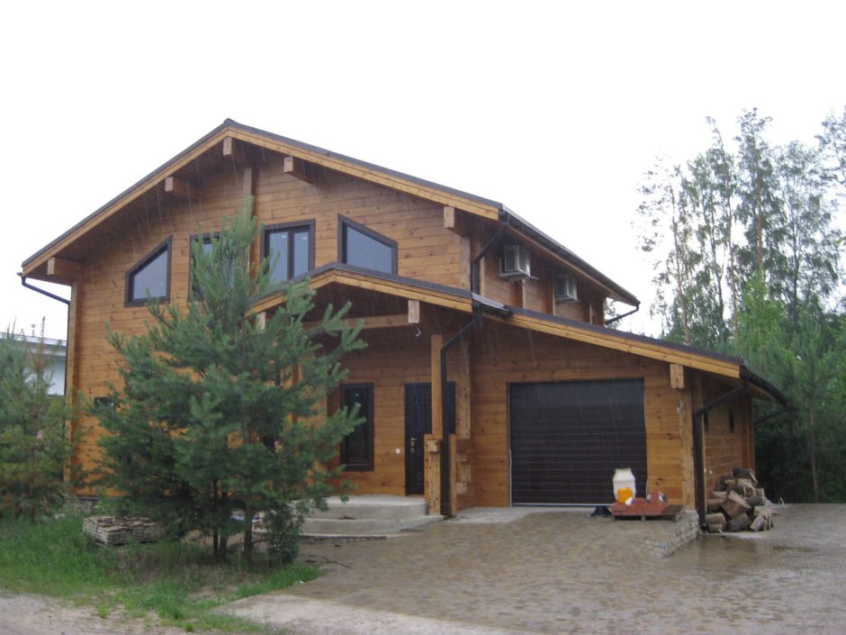 Дом из бруса с гаражом