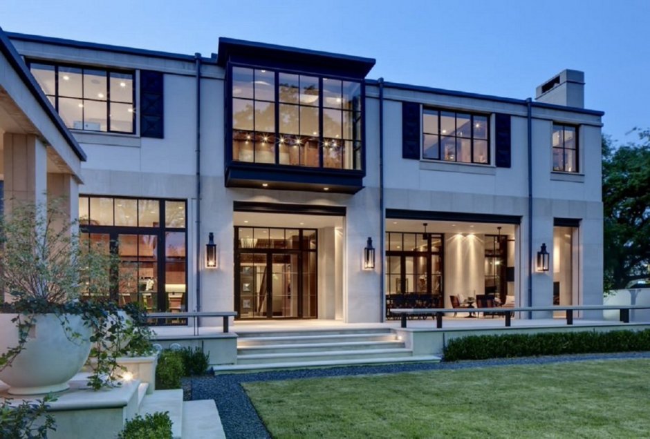 Особняк с панорамными окнами