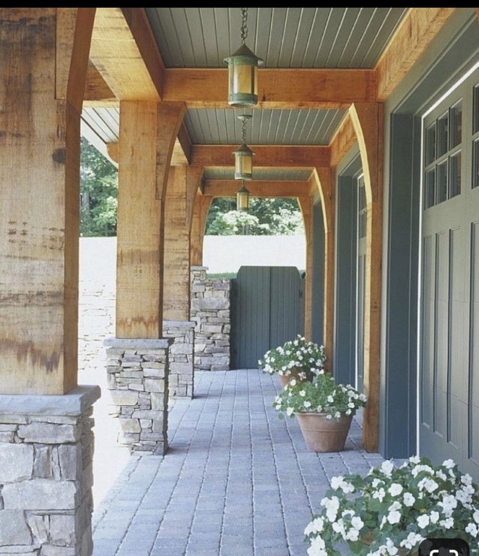 Веранда с колоннами