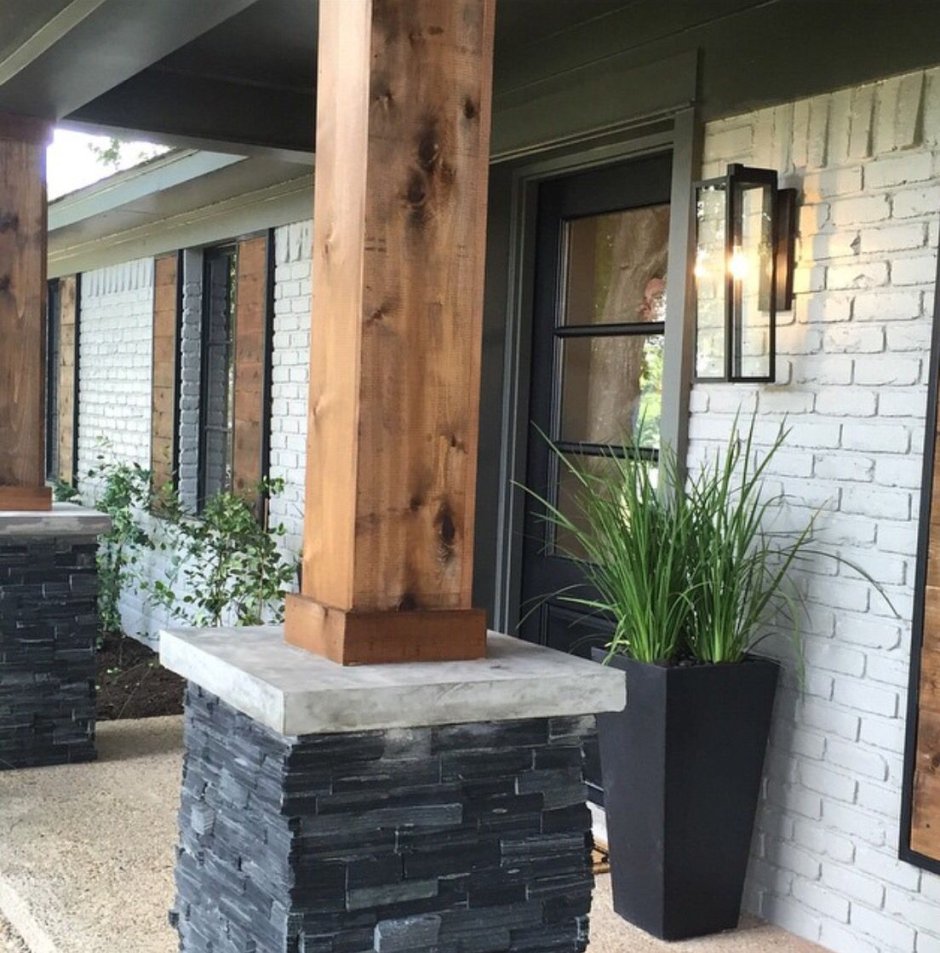 Отделка колонн веранды