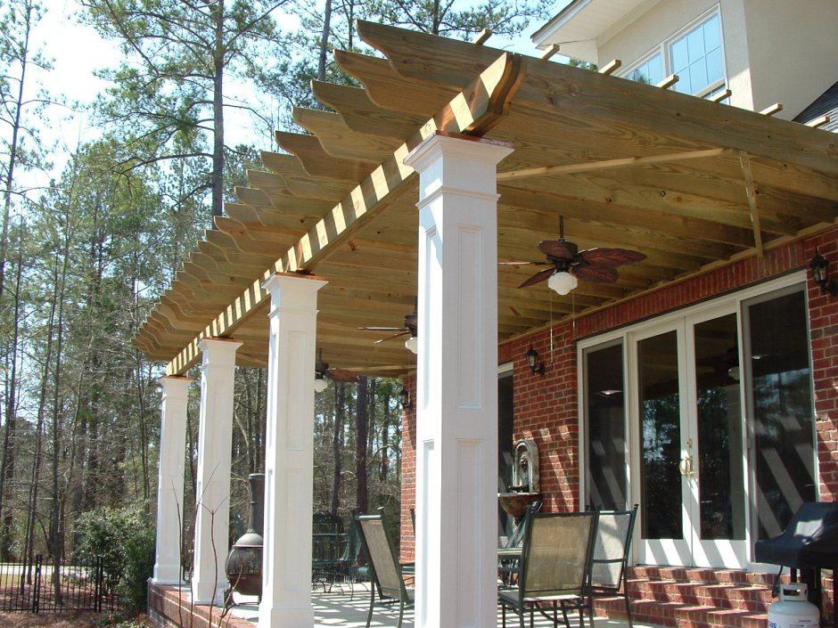 Терраса с колоннами