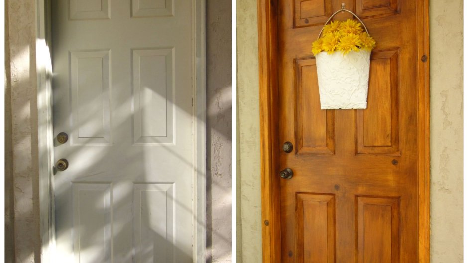 Окрашенная деревянная дверь