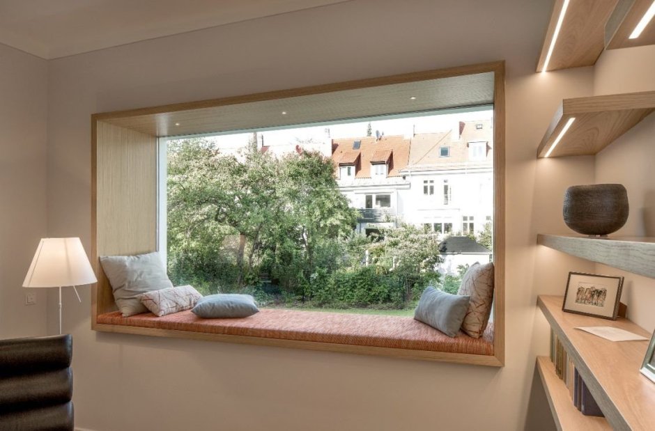 Окно без подоконника