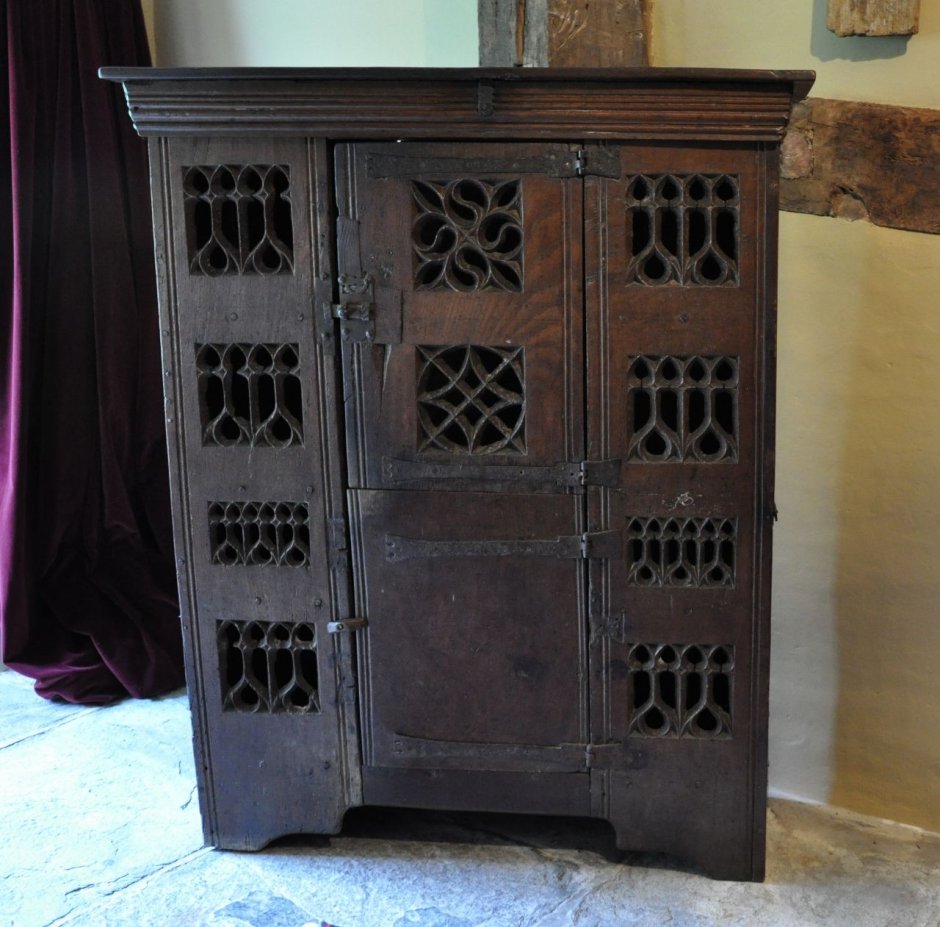 Шкафчик с зеркалом антикварный