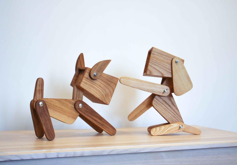 Светильник собачка из дерева