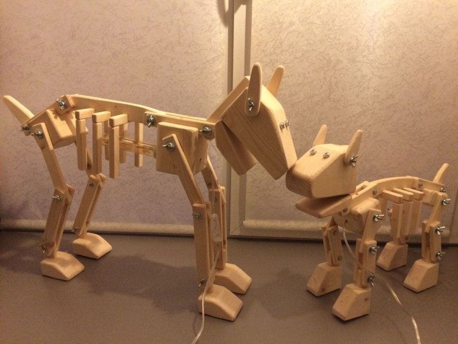 Светильник собака из дерева