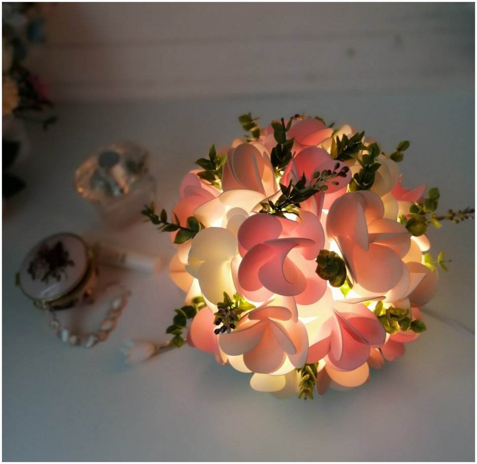 Цветы из фоамирана светильник